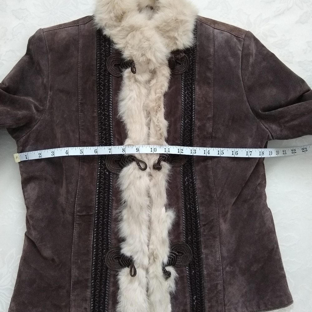 Vintage Brown and Cream Fur-Trimmed Jacket - Picture 5 of 9